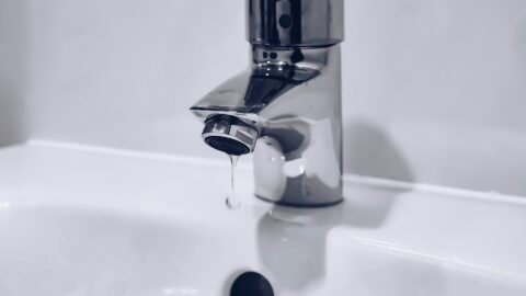 Como Economizar Água em Casa: Métodos Práticos e Redução na Conta